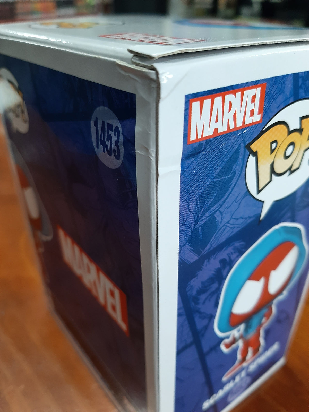 FUNKO POP!: Marvel - Scarlet Spider (Import Exclusive) - Light Box Damage